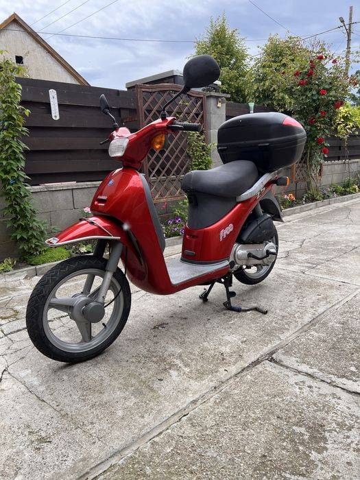 Vand Piaggio Free