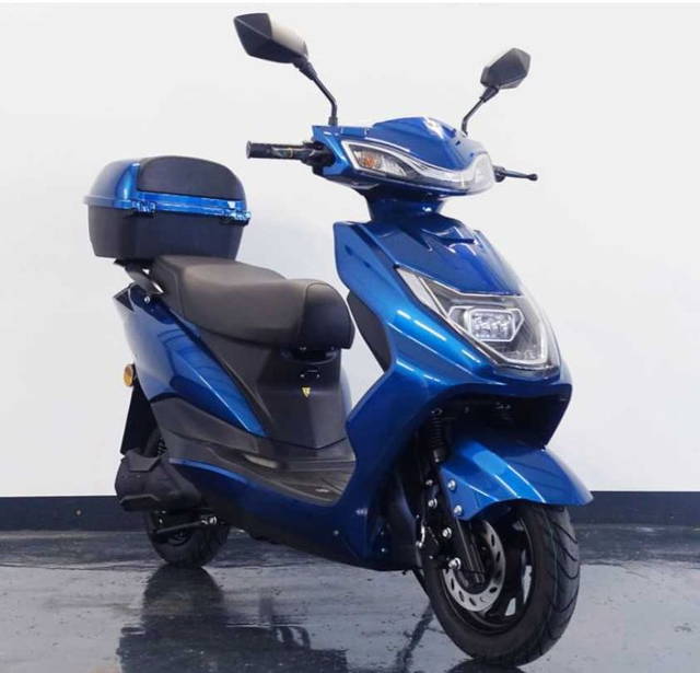 Scuter electric ZT-36 LUNA Z-TECH...2 locuri...1.800km