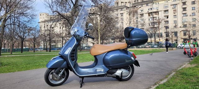 Vespa GTS   2019