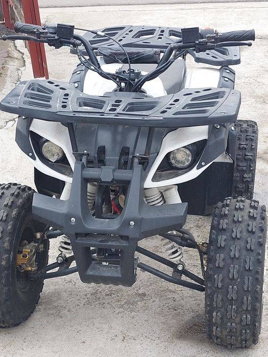 Vând atv an fabricație 2021