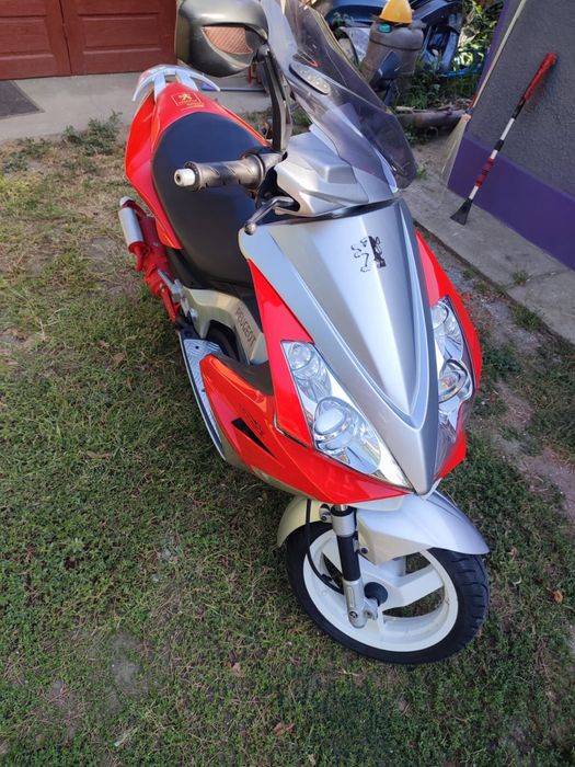 Vand scuter Peugeot JetForce 49cm 2008 pret 1200euro discutabil