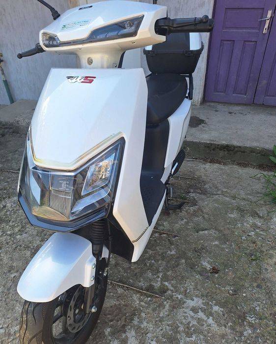Scuter electric RE1500