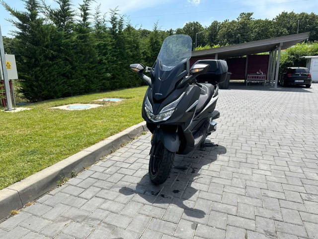 Scuter Honda  Forza 350