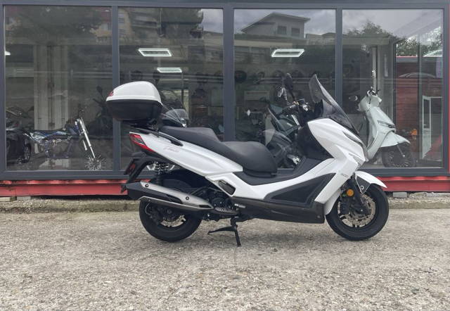 Scuter Kymco X-Town 300 ABS