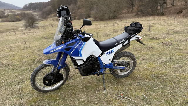 Suzuki DR 750 S BIG enduro