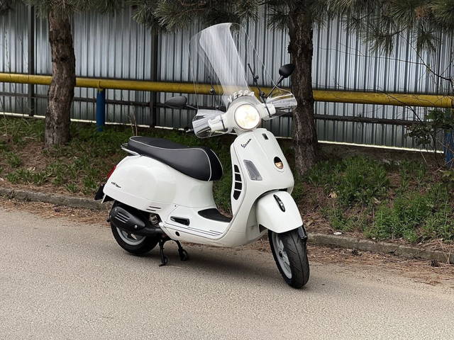 Piaggio Vespa 250 GTS