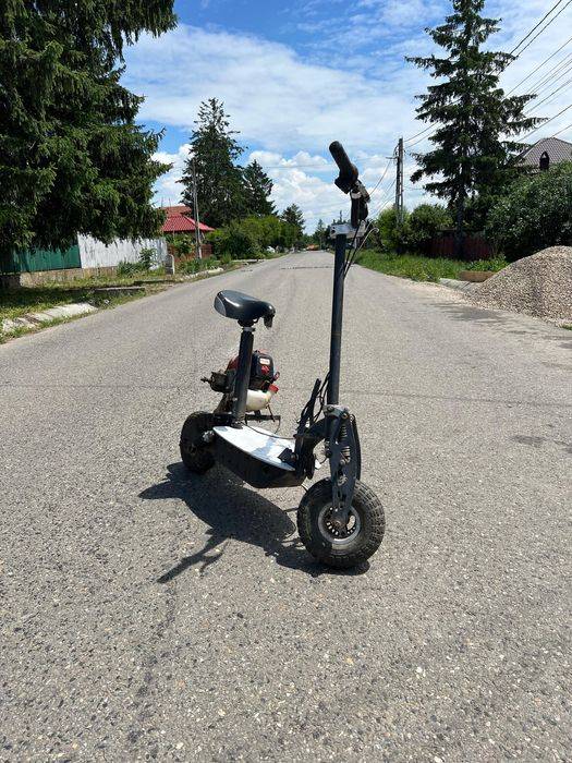 trotineta cu motor