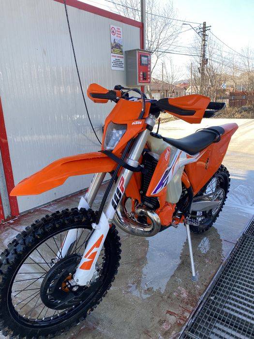 Ktm exc 300 2023 65 ore full protectii+ un rand de plastice