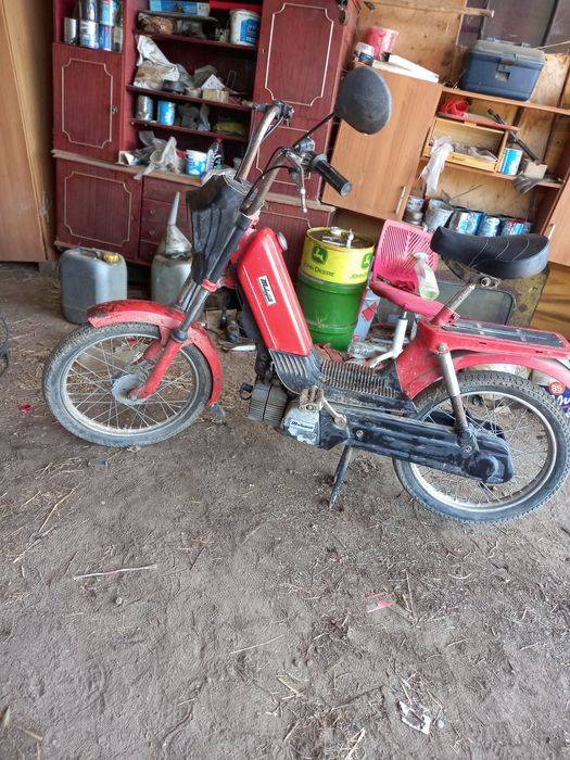 Moped Malaguti cu pedale