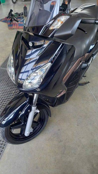 Scuter Yamaha XMAX 250