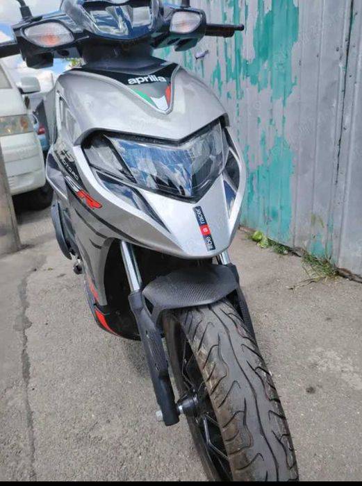 Scuter Aprilia SR 125 nou, bord digital, doar 20 km rulaj!