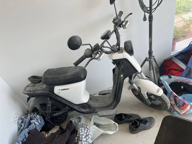 Vand scuter electric
