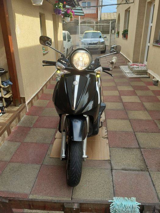 Piagiio Beverly 400