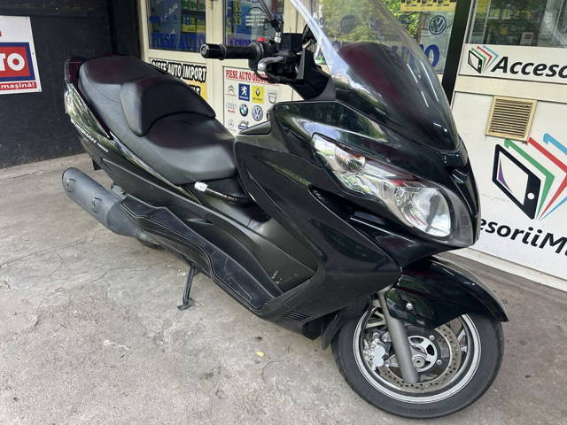 Suzuki Burgman 400