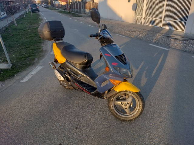 Scuter Peugeot Speedfight