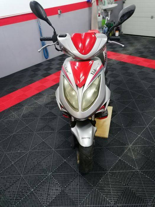 Vând  scuter 49cc