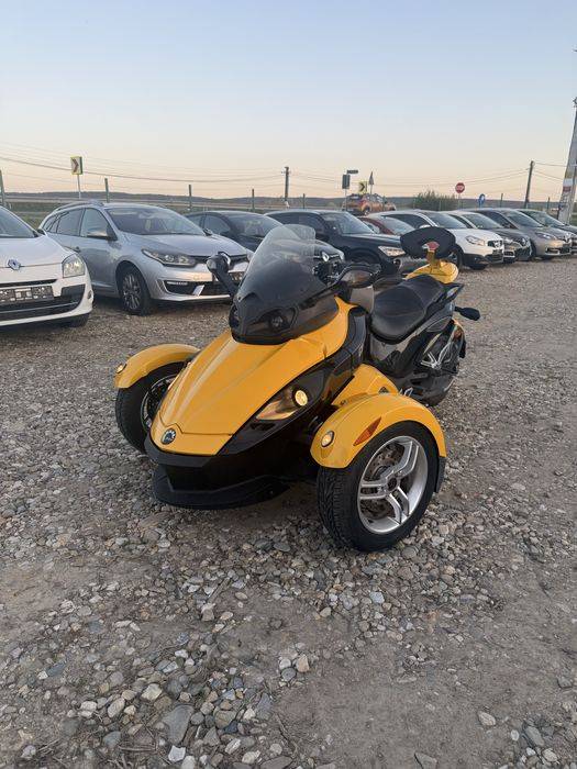 Can-am spyder 1000