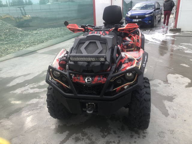 Atv Can am outlander xmr 1000r