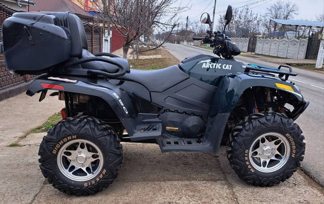 Atv arctic cat 550 efi,servo 2014