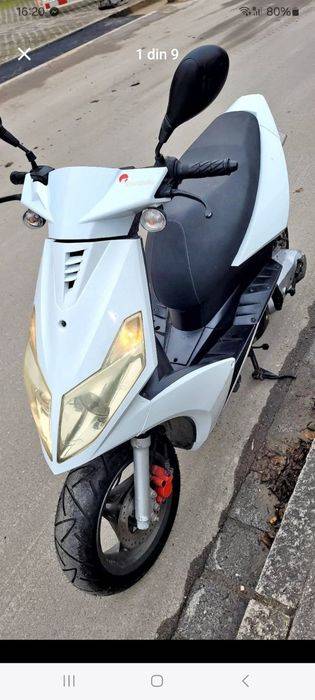 Vând scuter 49,8 Cc
