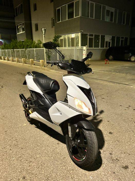 Vând Aprilia SR 50 Factory