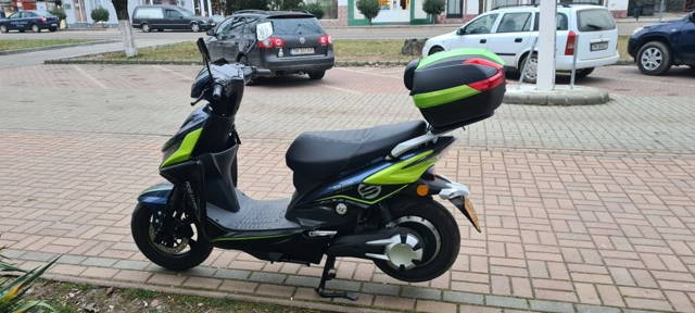 Vînd scuter electric.cu permis sau fără permis!
