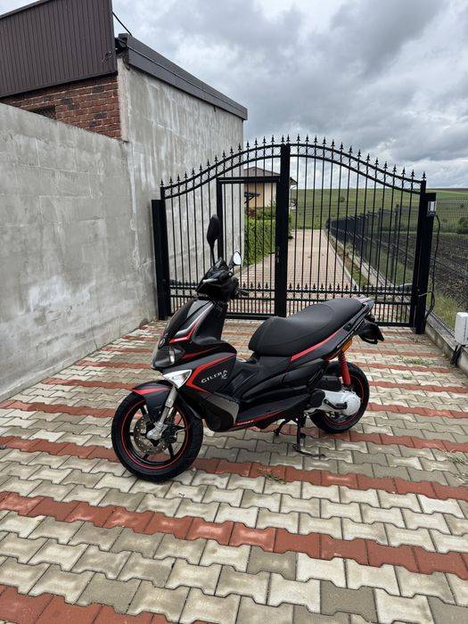 Vand scuter Gilera runner SP 50 CU ACTE!