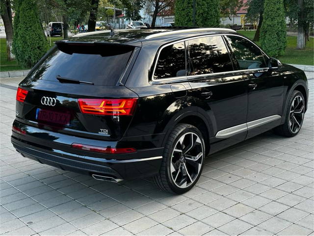 Audi q7/ FULL/ Faruri Matrix/ jante Urus 22’