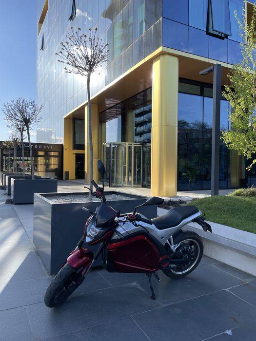 Motocicleta electrica/Scuter electric (Categoria B)