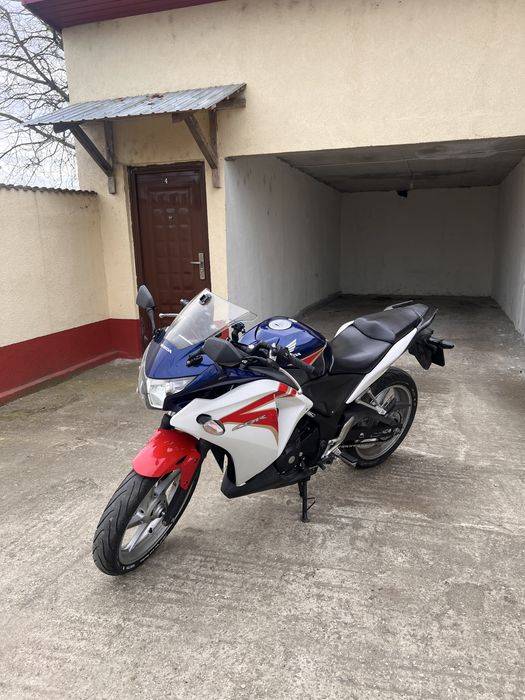 Se vinde Cbr 250r 2011
