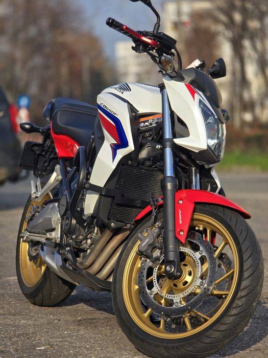 Vând Honda 650 CBF