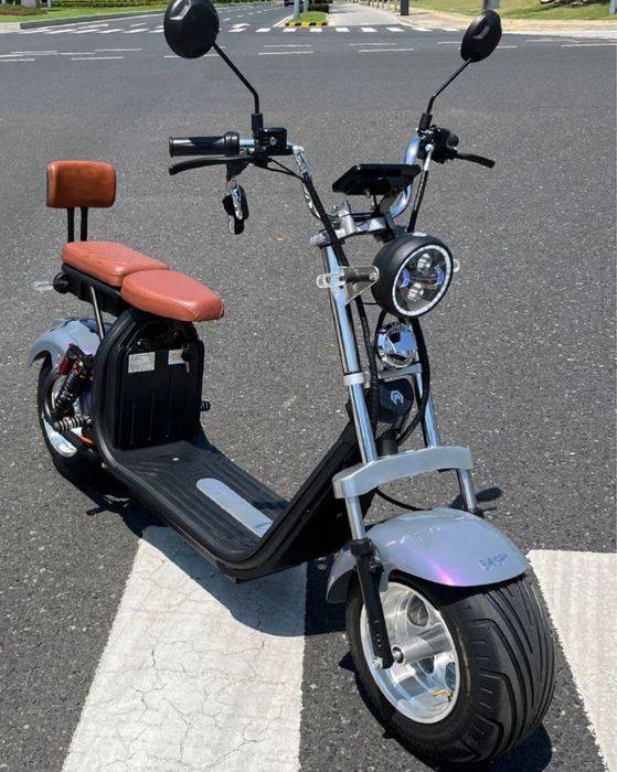 Scuter electric cu certificat coc nou