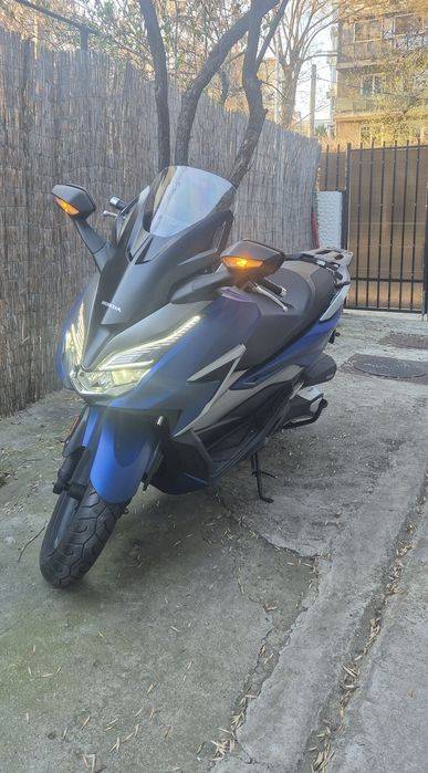 HONDA forza 350!