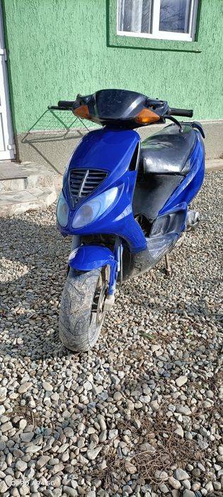 Vând Piaggio nrg mc3