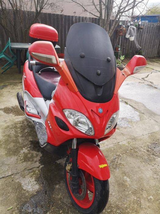 Vând Piaggio X9 500cc