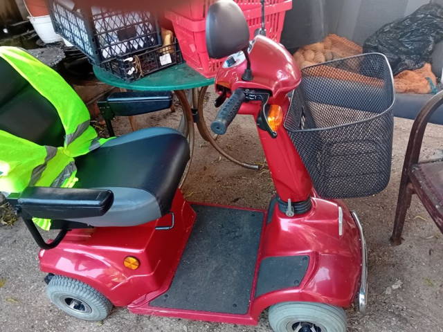 Scuter Electric pentru persoane cu handicap