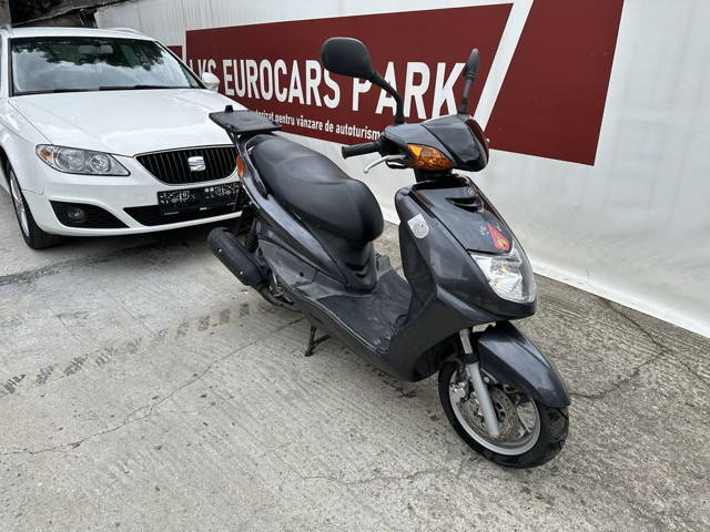 Scuter Yamaha, 125 cmc, an 2006, 4 timpi