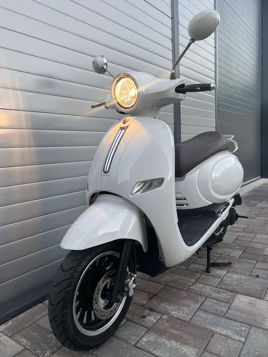 Scuter Generic Quip 49Cc Benzina 2021 cu Acte