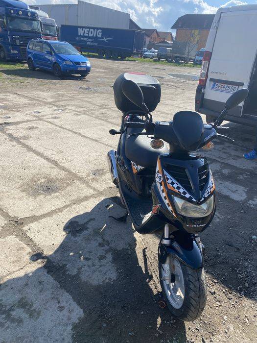 Vand sau schimb Scuter 49