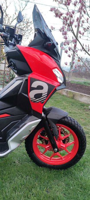 Scuter Aprilia SR GT Sport