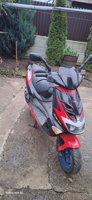 Vand scuter Aprilia SR
