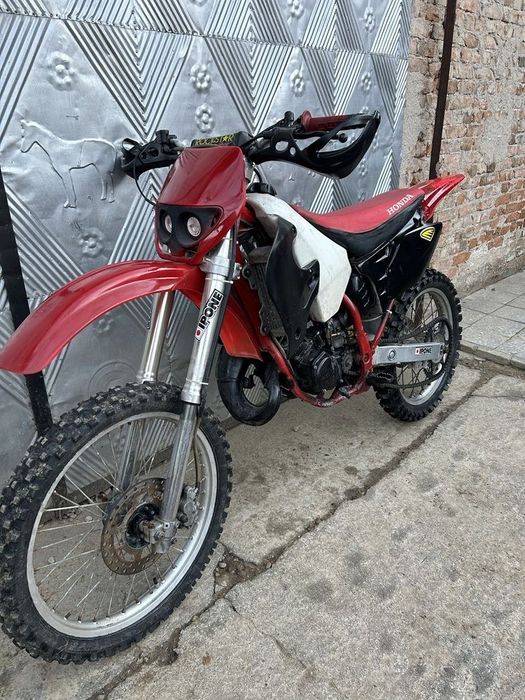 Vand sau dezmembrez honda cr 125 defect