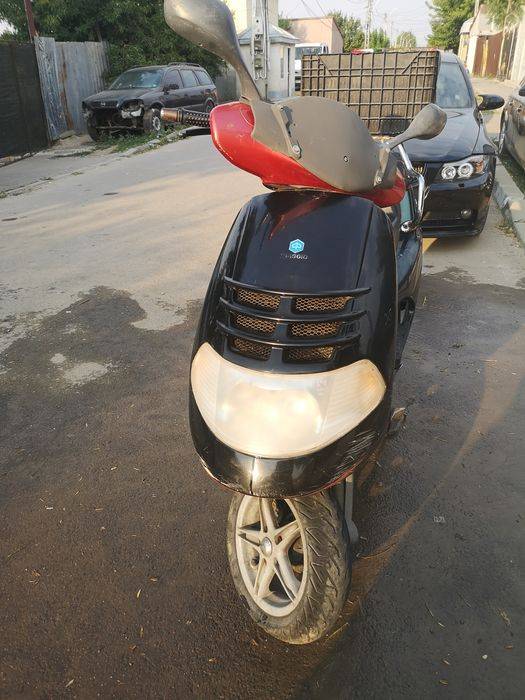 Vând Piaggio hexagon 250cc cu acte