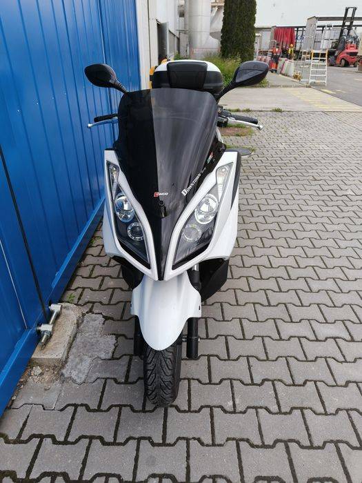 Kymco downtown 300i