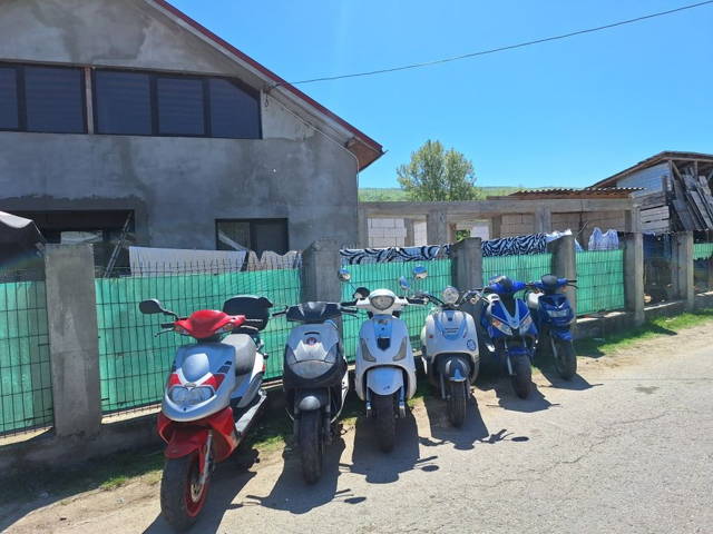 Scutere 49cc-50cc