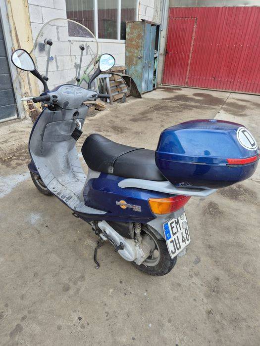 Vând scuter 125 marca Piagio