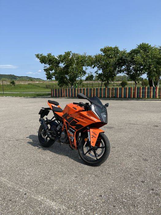 Ktm rc 125 2023.