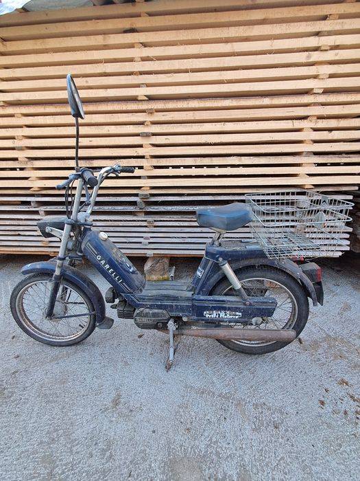 Vând moped garelli