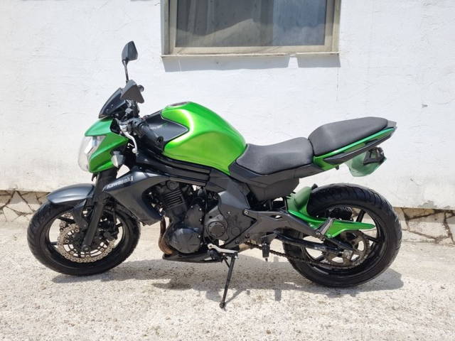 Kawasaki ER6N. 2014. Vand sau schimb CROSS