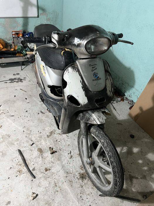 Vand scuter piaggio libery 49cc